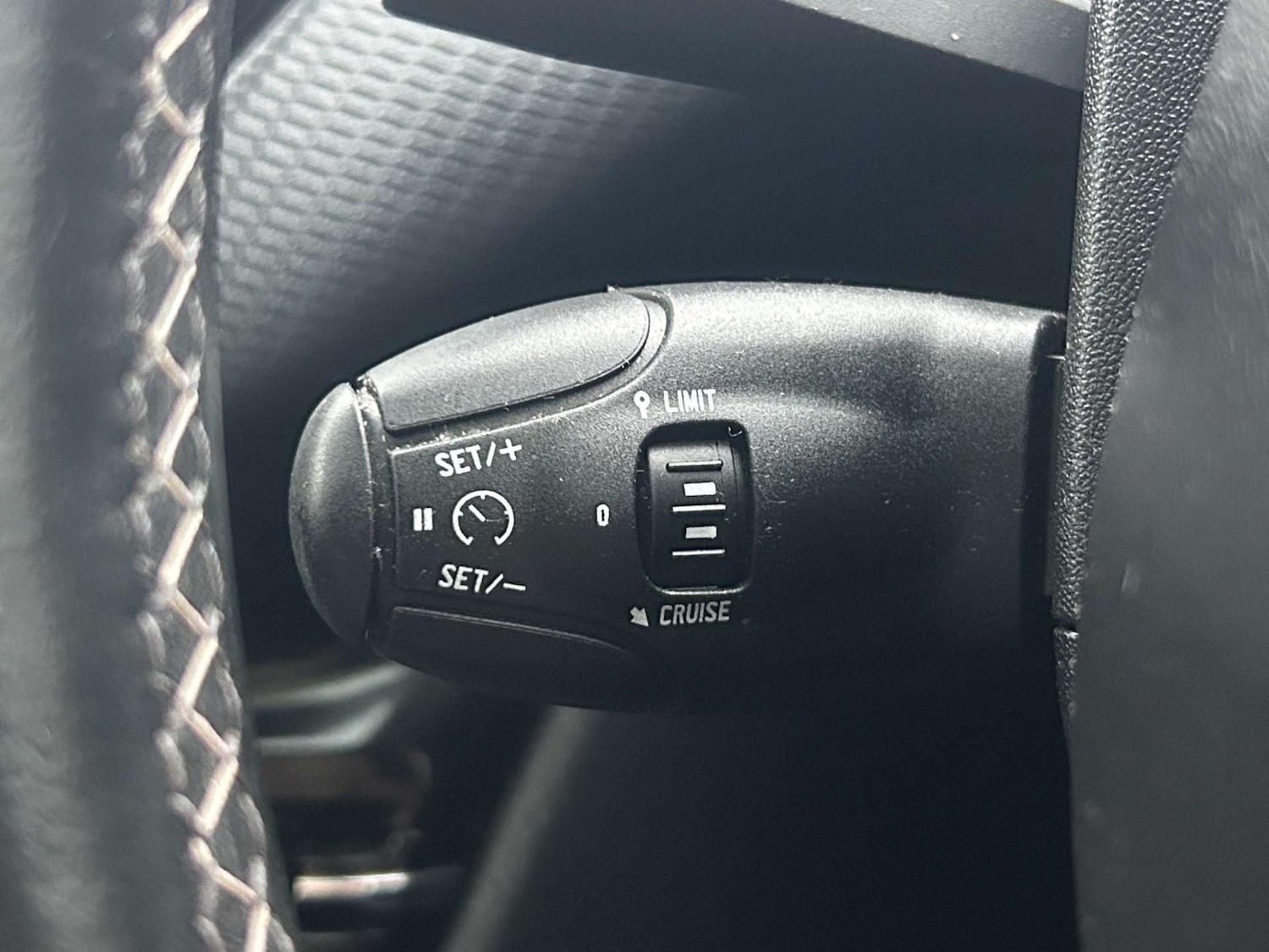 Used Peugeot 208 2019 for sale - 77047460: Photo 32