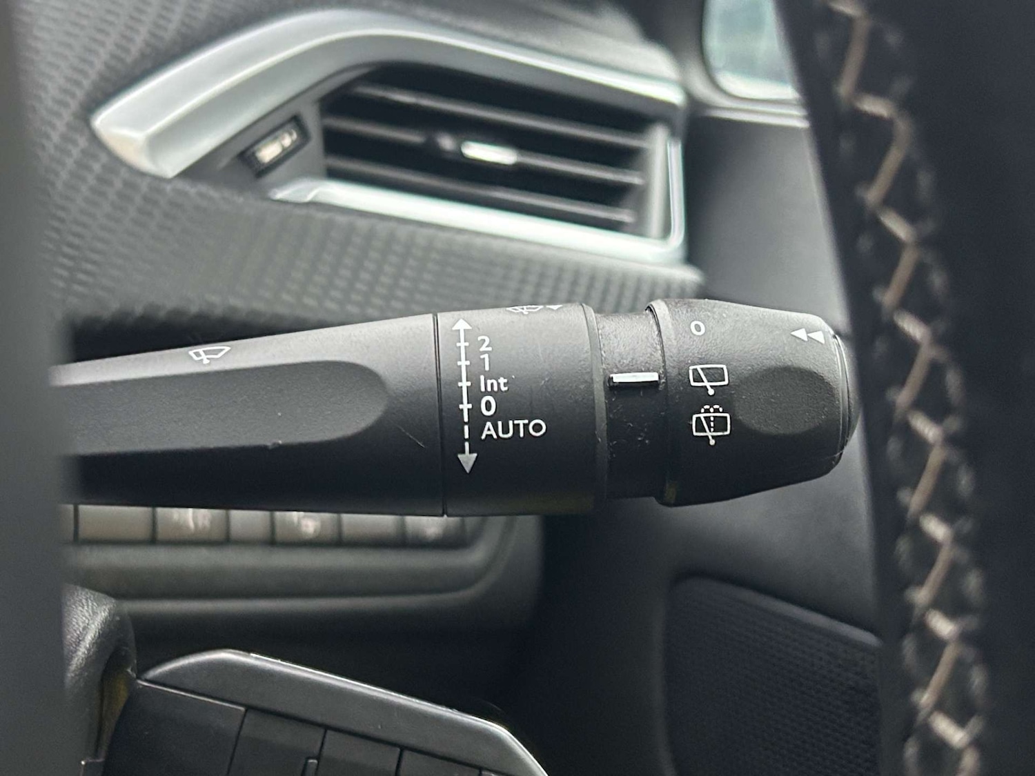 Used Peugeot 208 2019 for sale - 77047460: Photo 34