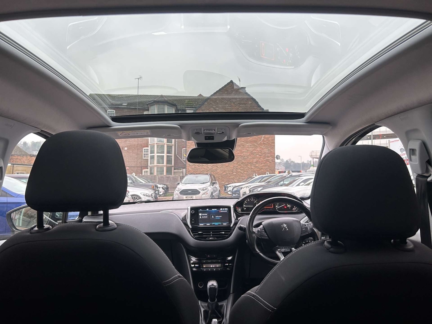 Used Peugeot 208 2019 for sale - 77047460: Photo 35