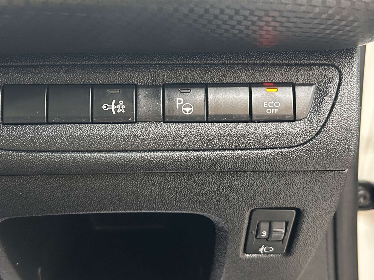 Used Peugeot 208 2019 for sale - 77047460: Photo 42