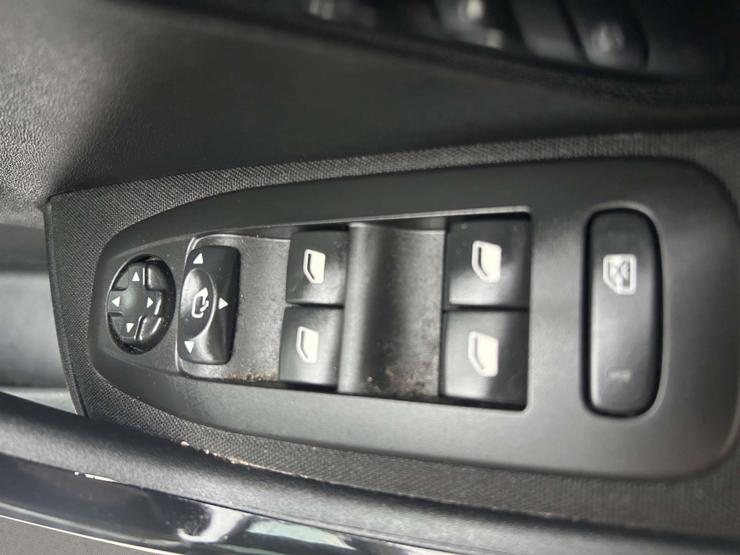 Used Peugeot 208 2019 for sale - 77047460: Photo 44