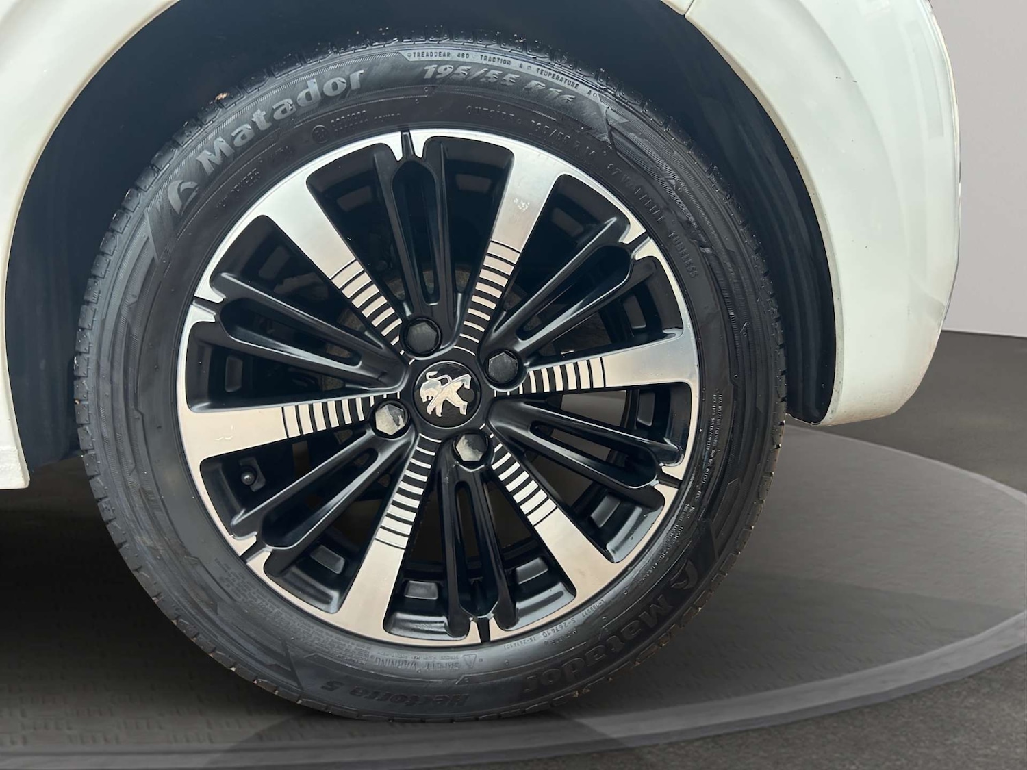 Used Peugeot 208 2019 for sale - 77047460: Photo 49