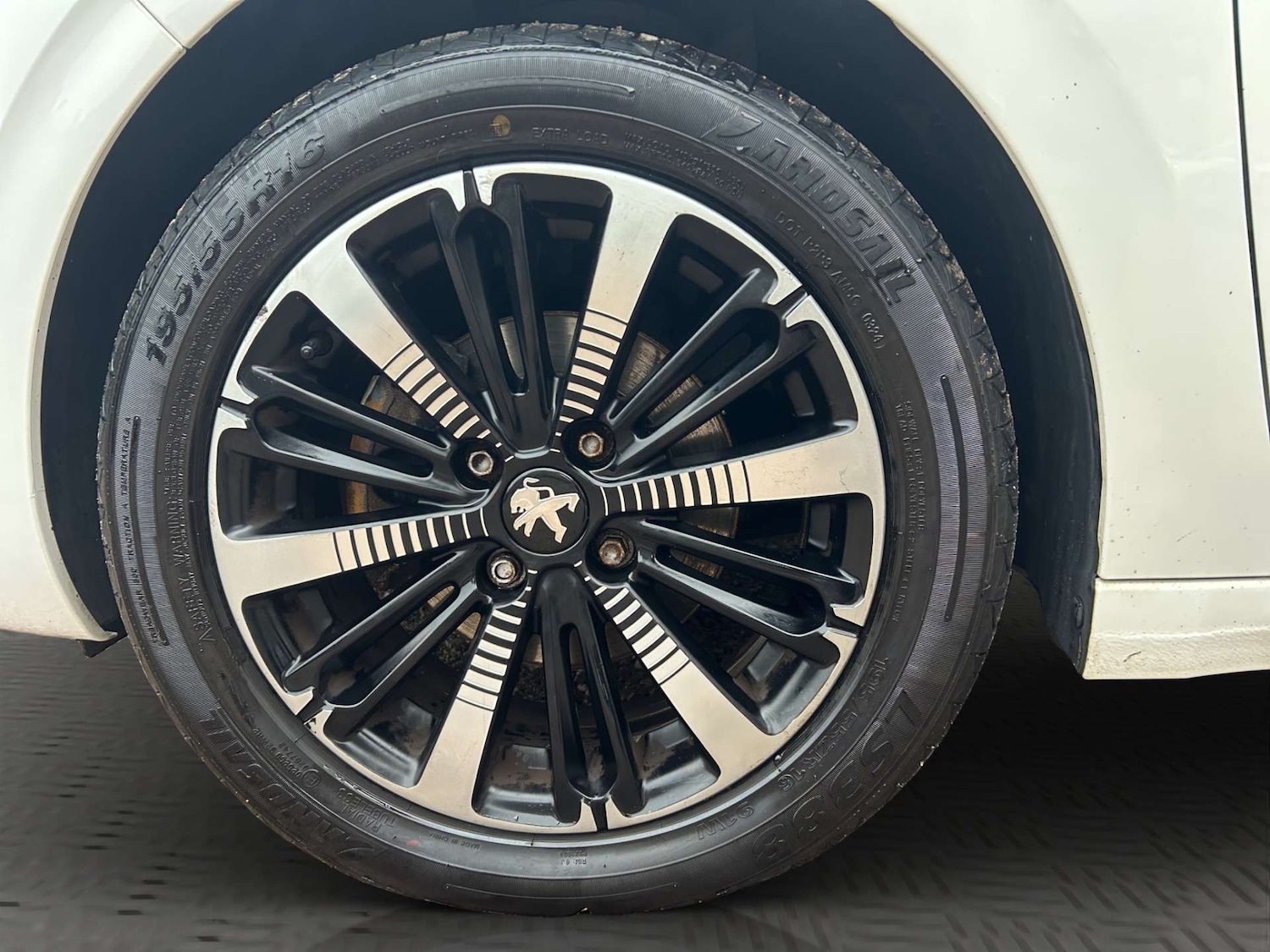 Used Peugeot 208 2019 for sale - 77047460: Photo 50