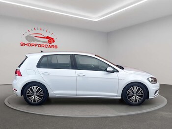 Used Volkswagen Golf 2019 for sale - 78837932: Photo
