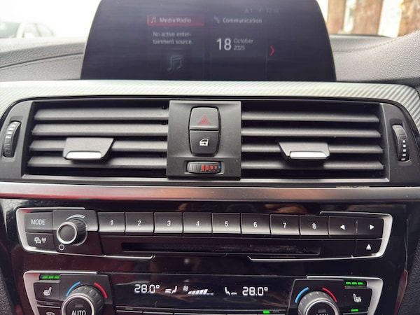 Used BMW 3 Series 2018 for sale - 76313290: Photo 30