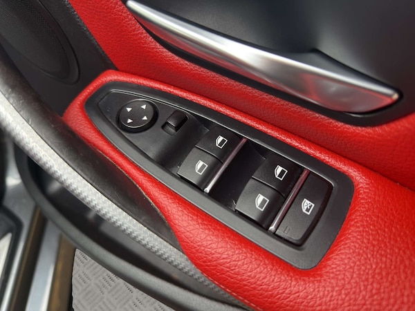 Used BMW 3 Series 2018 for sale - 76313290: Photo 44