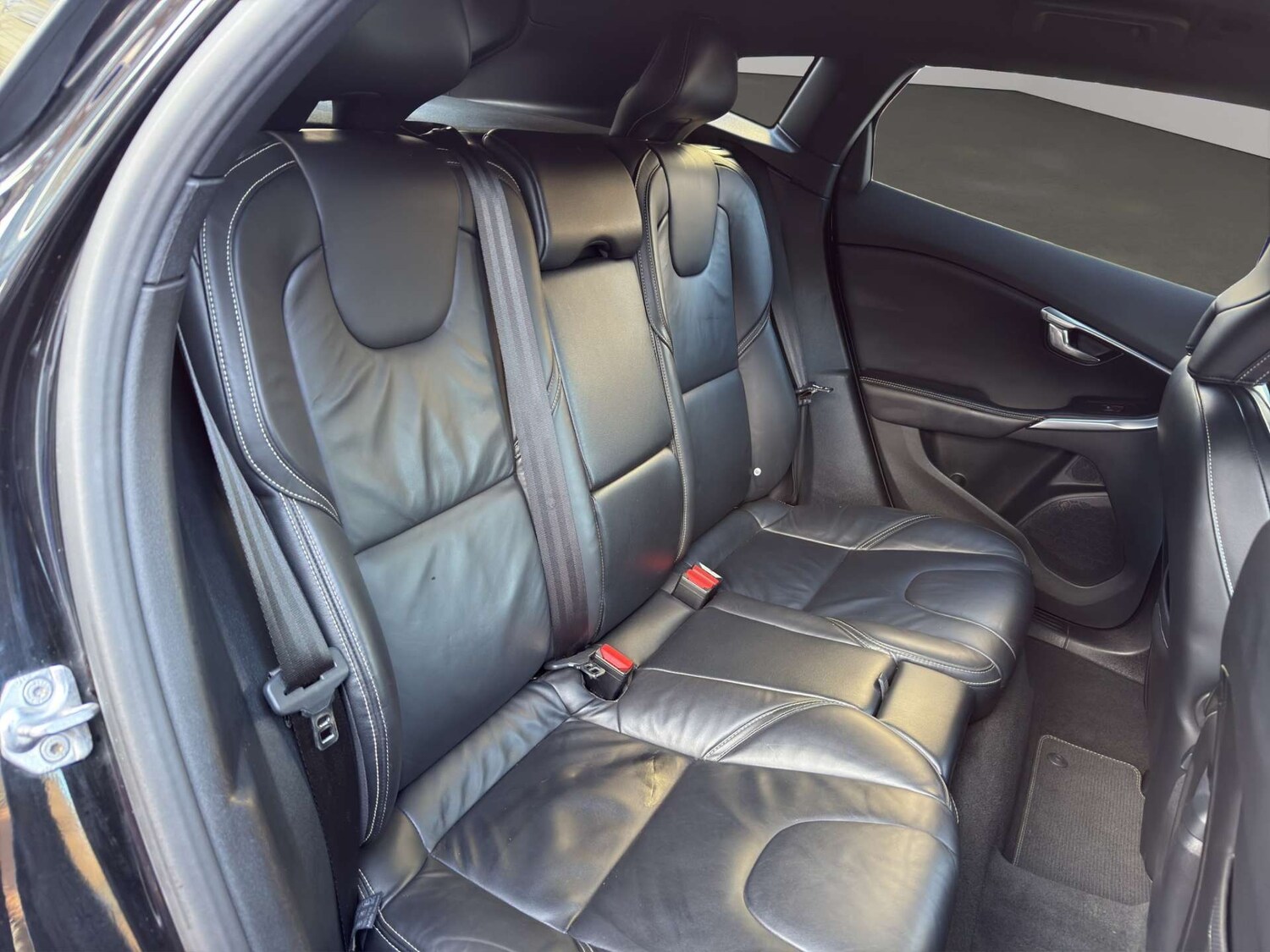 Used Volvo V40 2017 for sale - 77477809: Photo 15