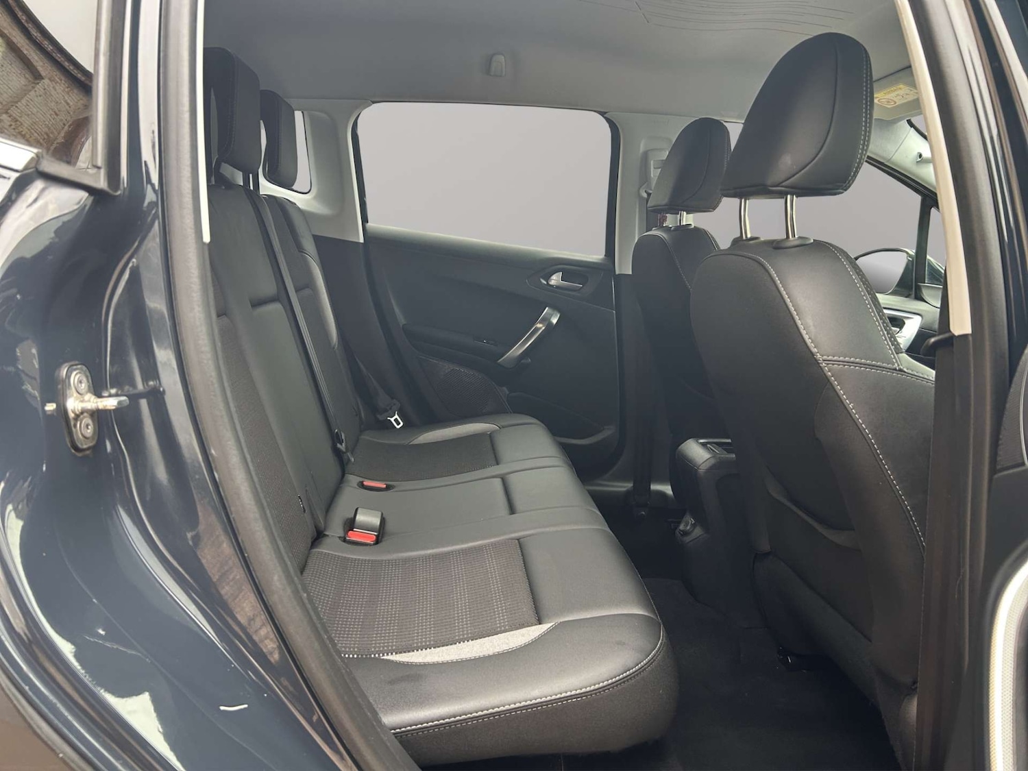 Used Peugeot 2008 2019 for sale - 77735040: Photo 15