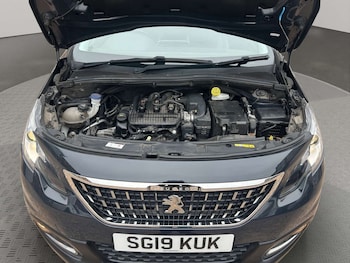 Used Peugeot 2008 2019 for sale - 77735040: Photo