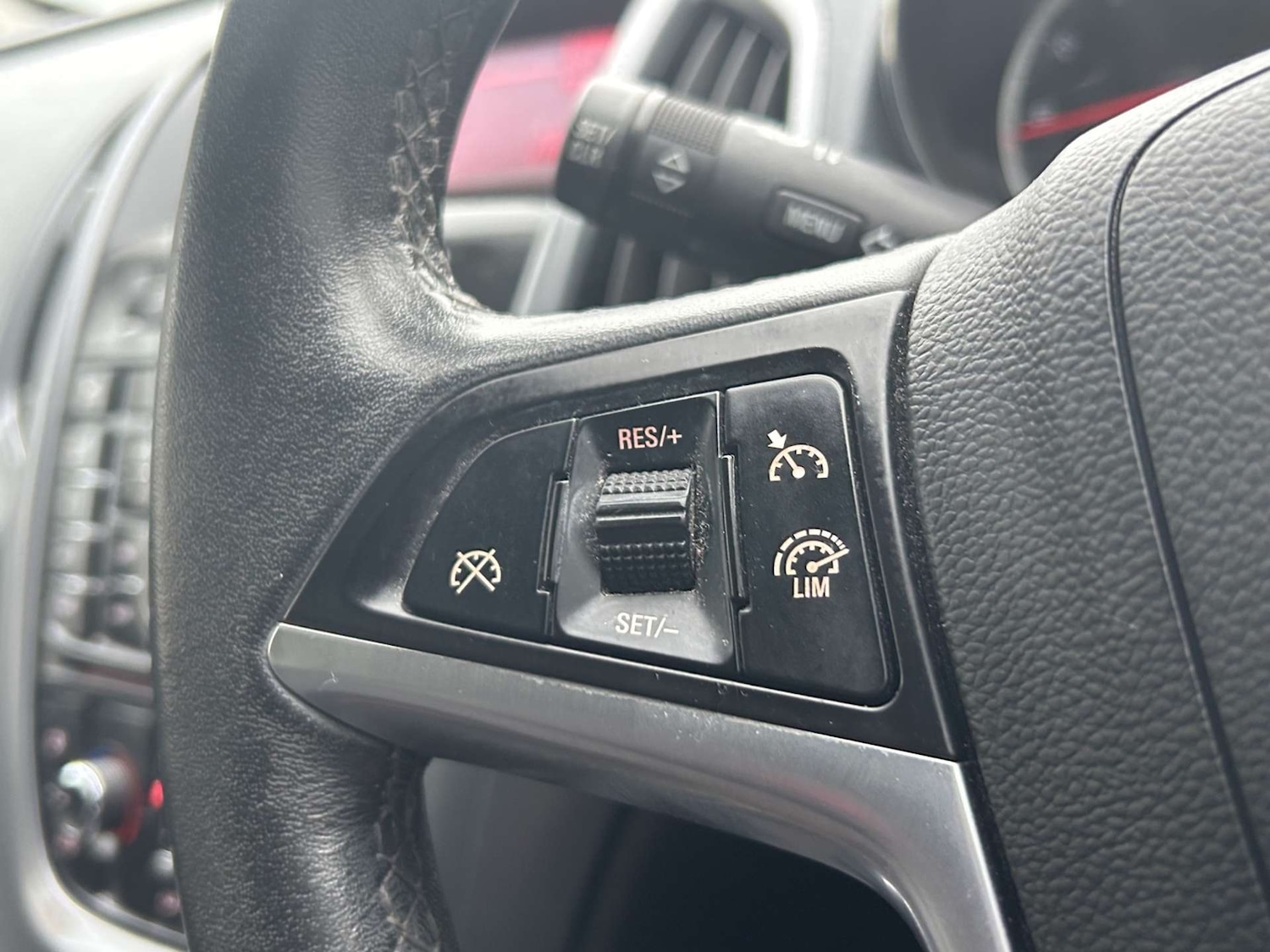 Used Vauxhall Astra 2012 for sale - 77877318: Photo 23