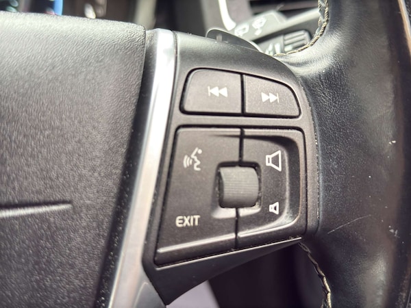Used Volvo V60 2014 for sale - 76290968: Photo 33
