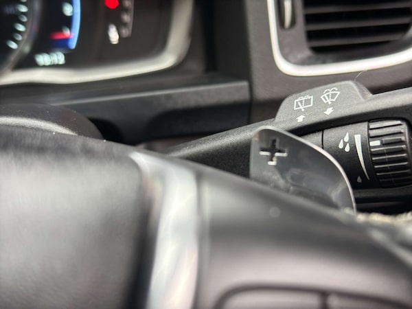 Used Volvo V60 2014 for sale - 76290968: Photo 34