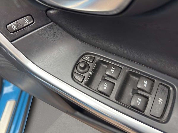 Used Volvo V60 2014 for sale - 76290968: Photo 44