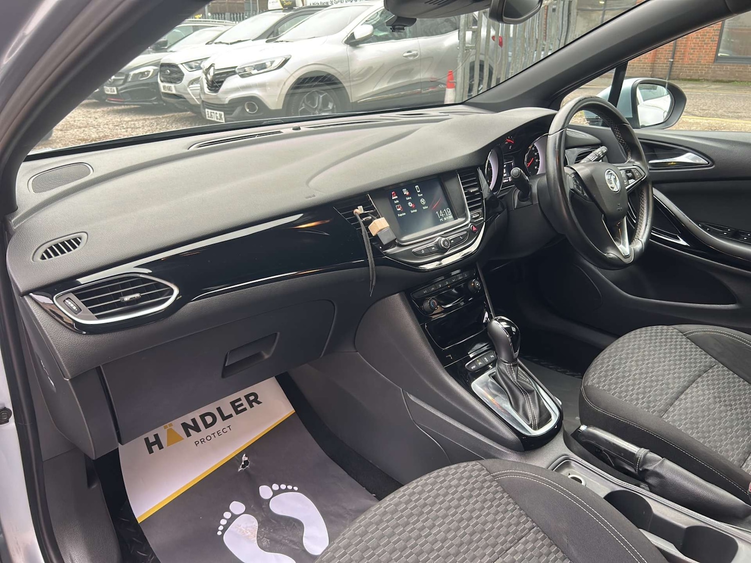 Used Vauxhall Astra 2017 for sale - 76642949: Photo 16