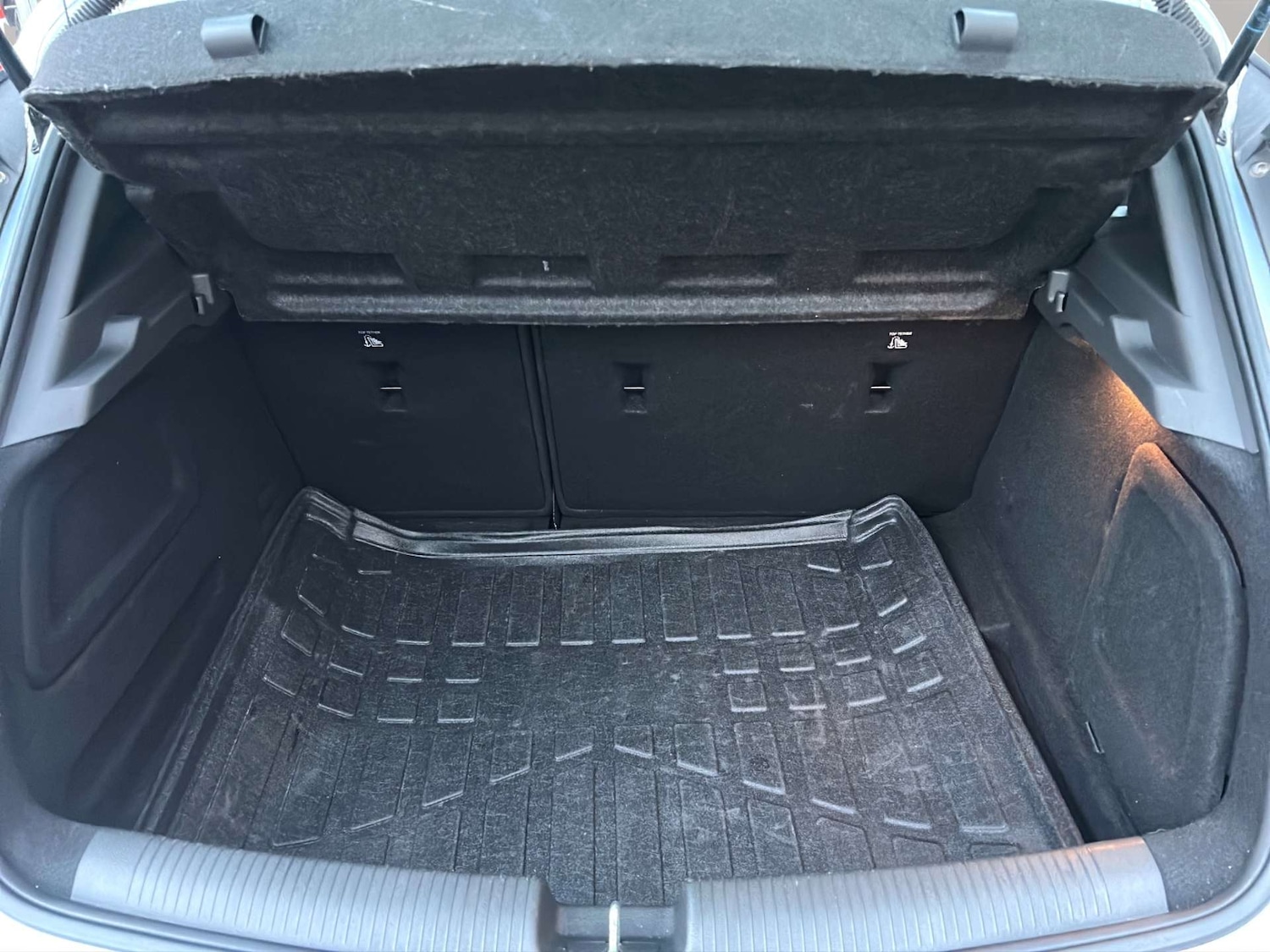 Used Vauxhall Astra 2017 for sale - 76642949: Photo 6