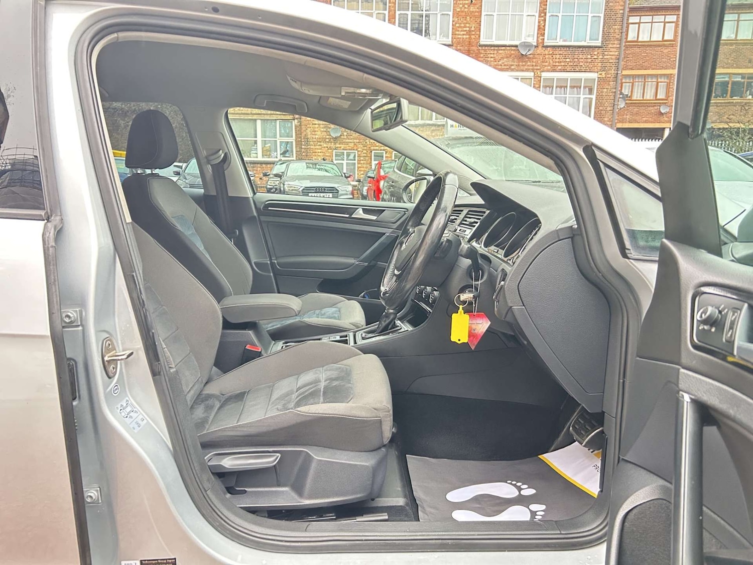 Used Volkswagen Golf 2024 for sale - 77247850: Photo 12