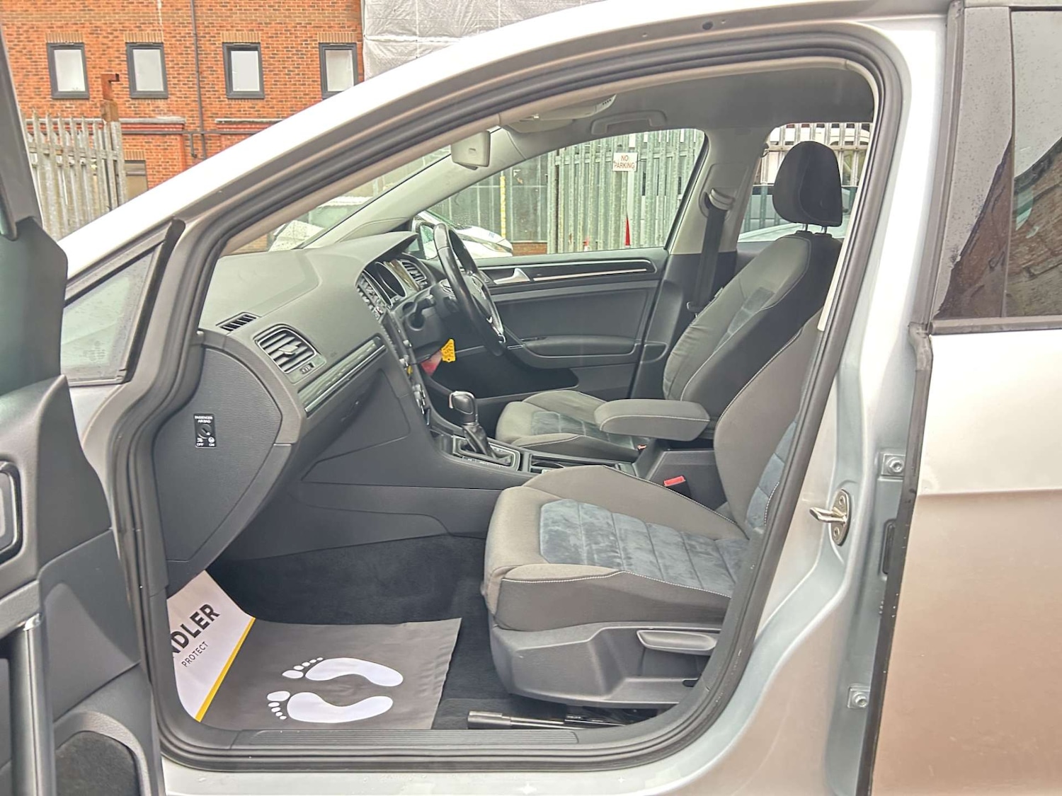 Used Volkswagen Golf 2024 for sale - 77247850: Photo 17