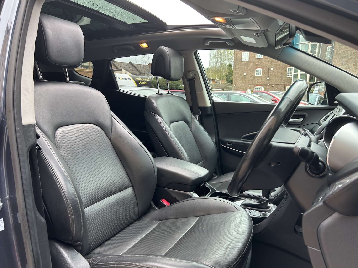 Used Hyundai Santa Fe 2017 for sale - 78124711: Photo 14