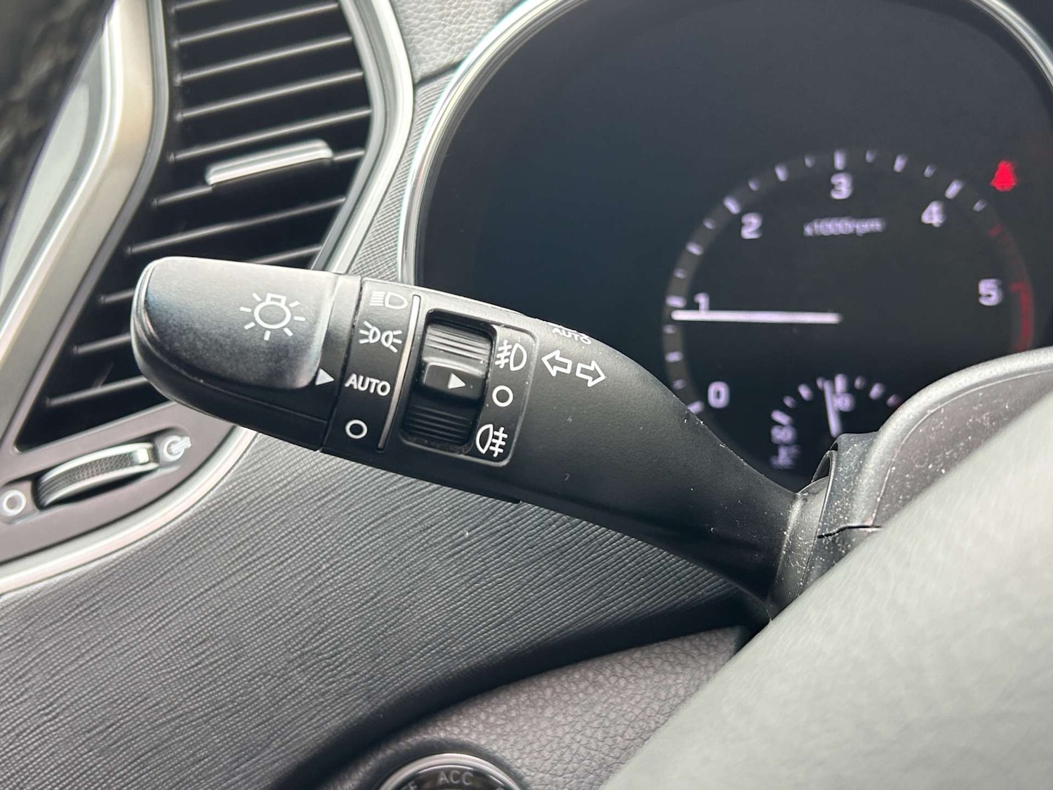 Used Hyundai Santa Fe 2017 for sale - 78124711: Photo 47