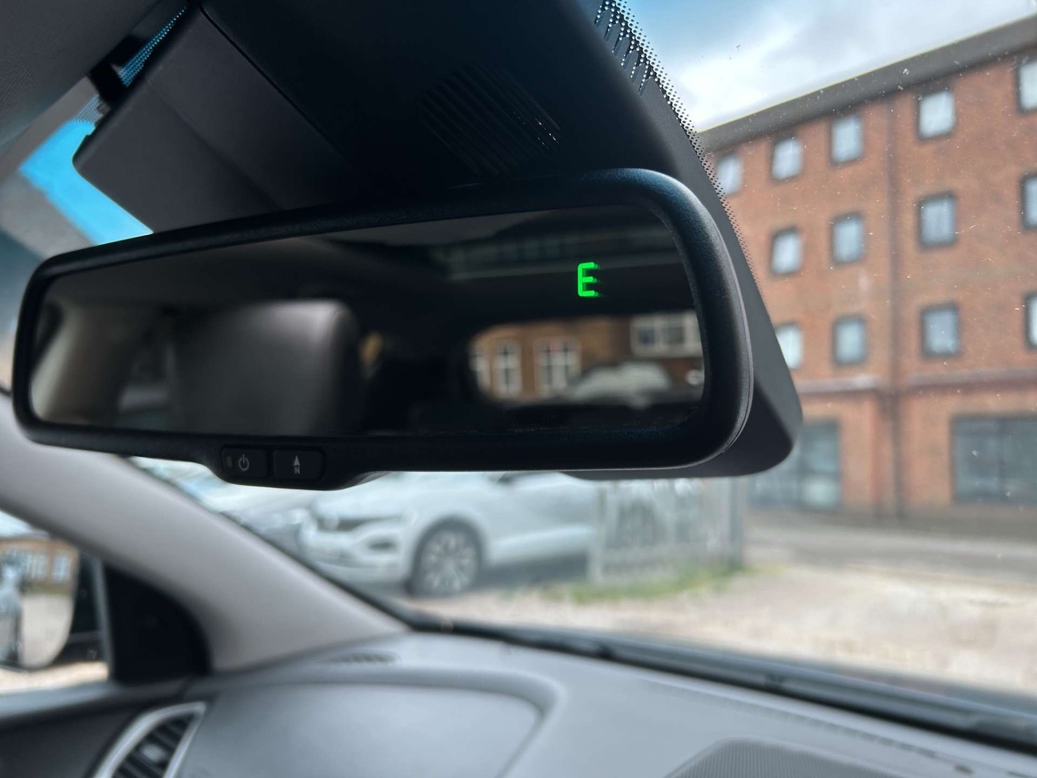 Used Hyundai Santa Fe 2017 for sale - 78124711: Photo 51