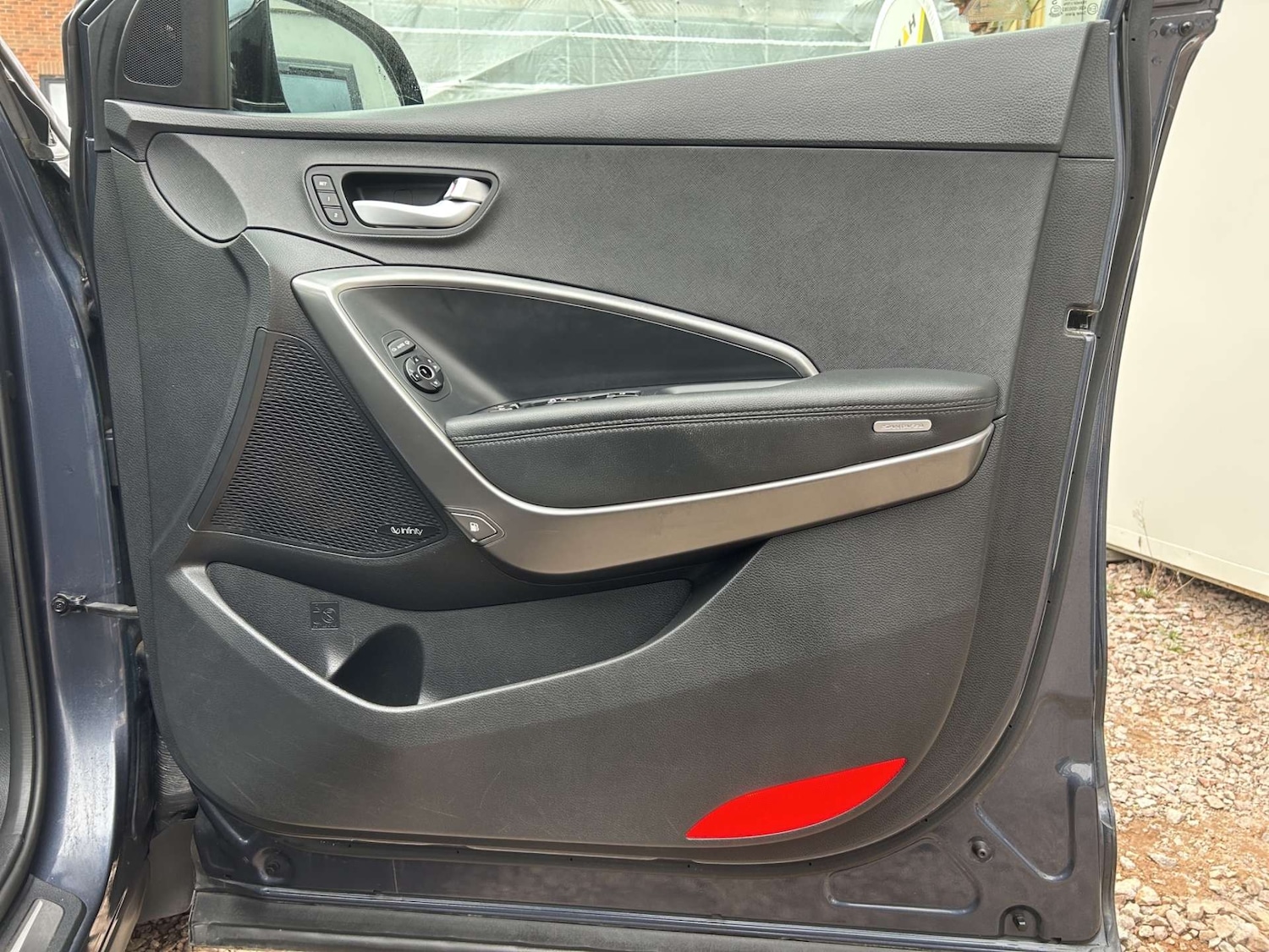 Used Hyundai Santa Fe 2017 for sale - 78124711: Photo 60