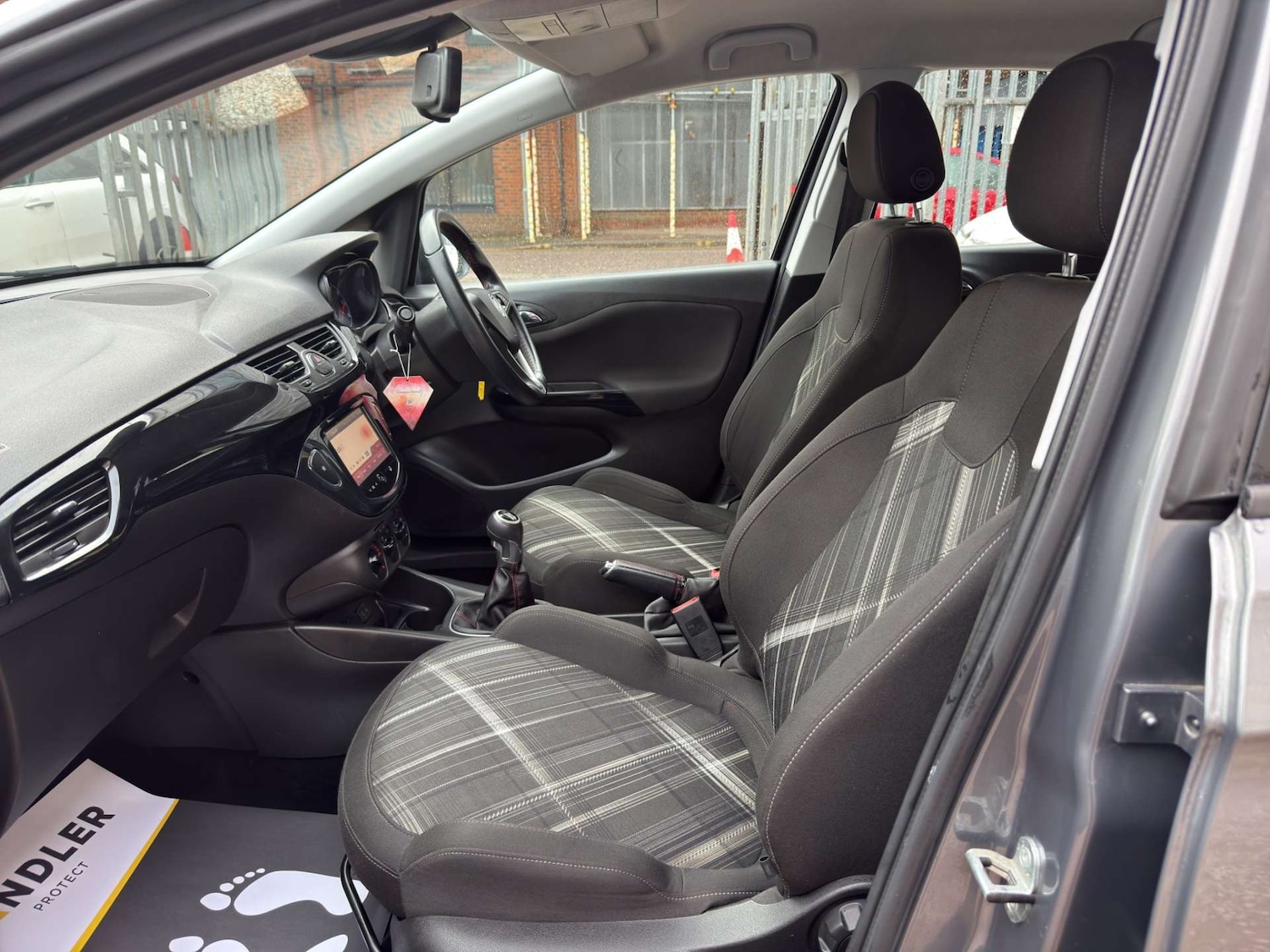 Used Vauxhall Corsa 2015 for sale - 76275281: Photo 19