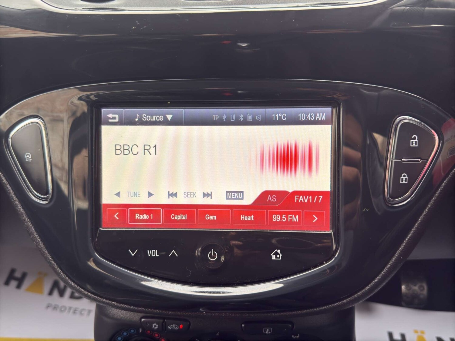 Used Vauxhall Corsa 2015 for sale - 76275281: Photo 26