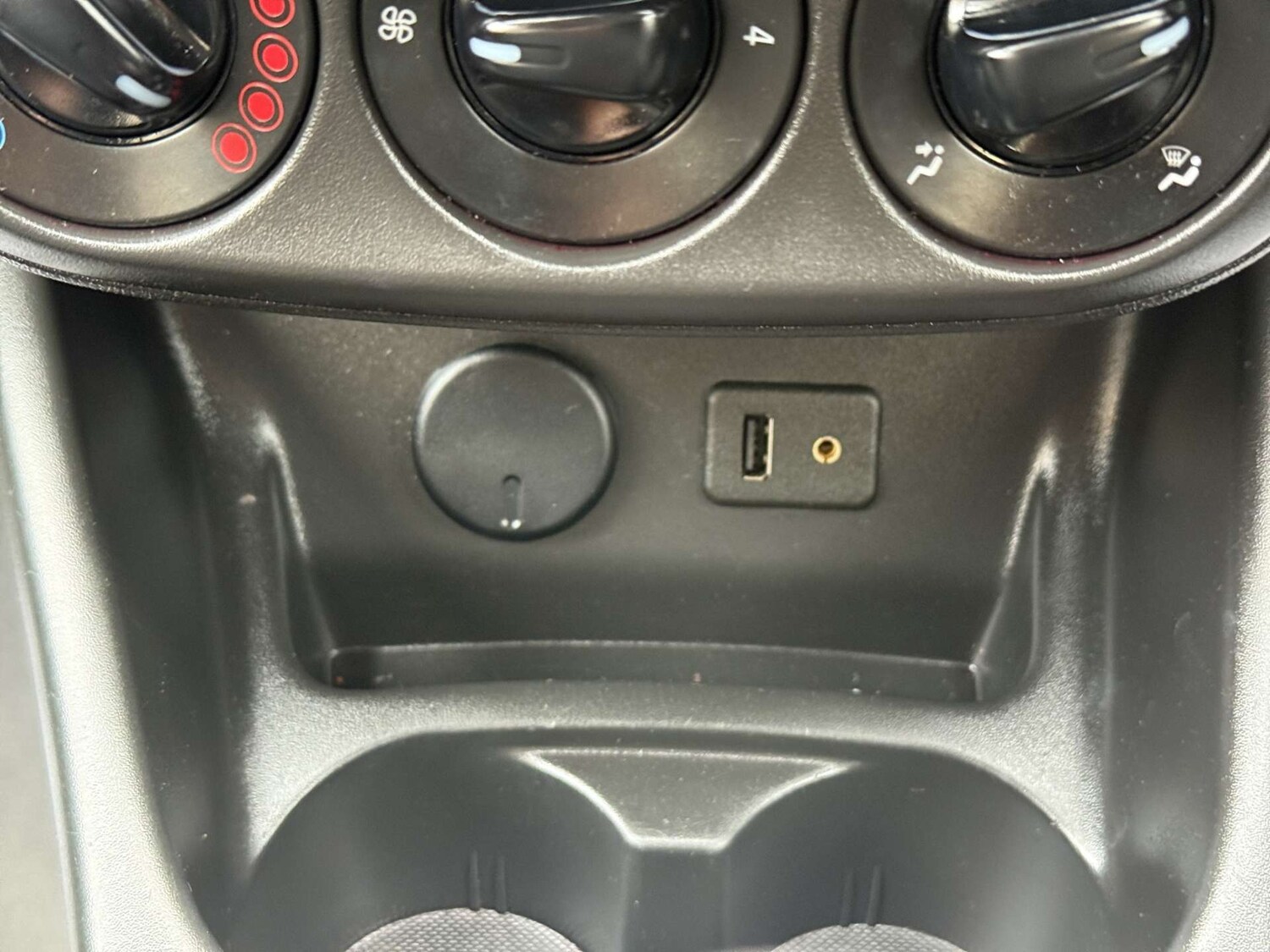 Used Vauxhall Corsa 2015 for sale - 76275281: Photo 28