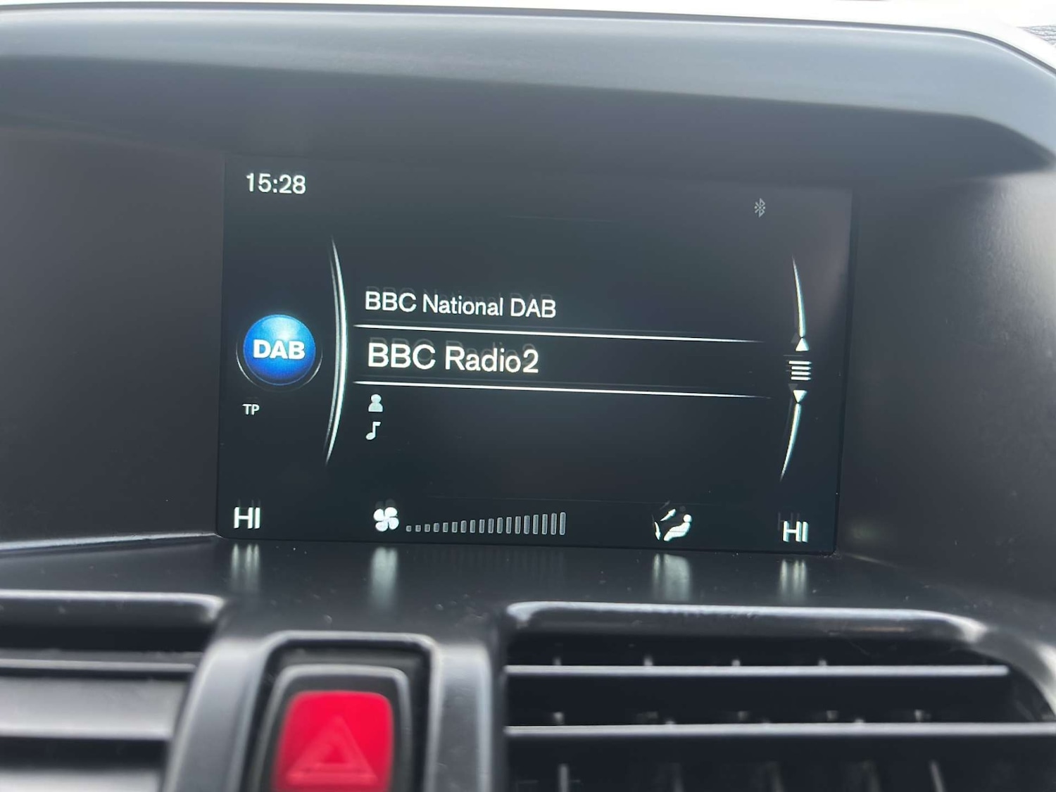 Used Volvo XC60 2015 for sale - 77080926: Photo 28