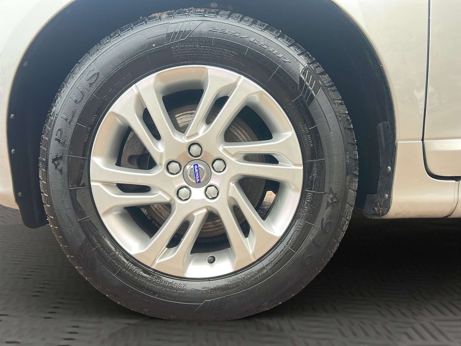 Used Volvo XC60 2015 for sale - 77080926: Photo 47