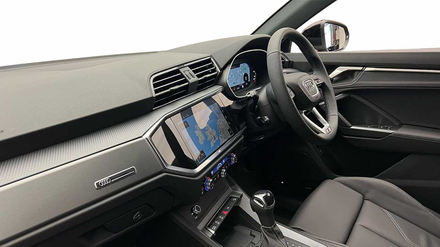 Used Audi Q3 2025 for sale - 76679777: Photo 2