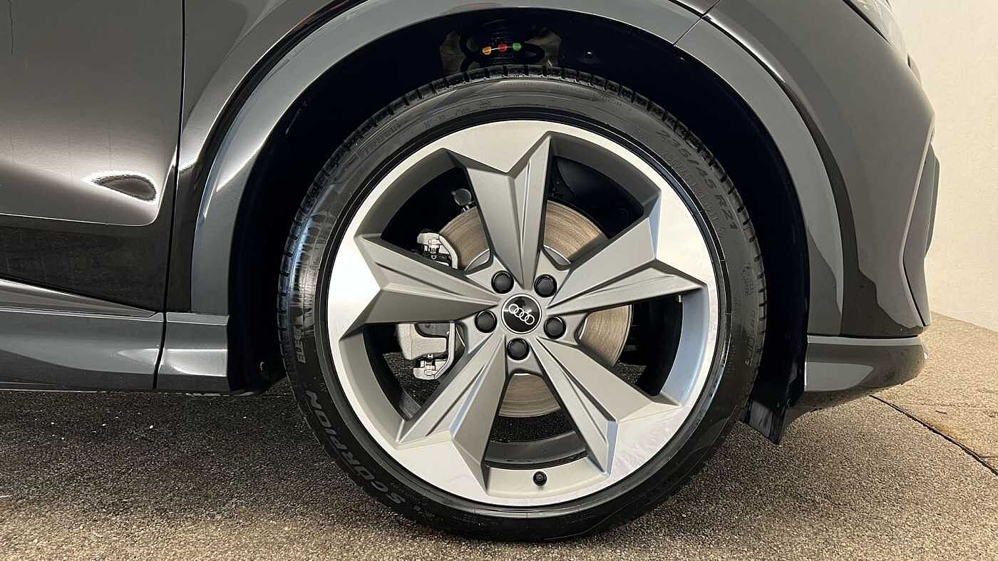 Used Audi Q4 e-tron 2025 for sale - 76679900: Photo 5