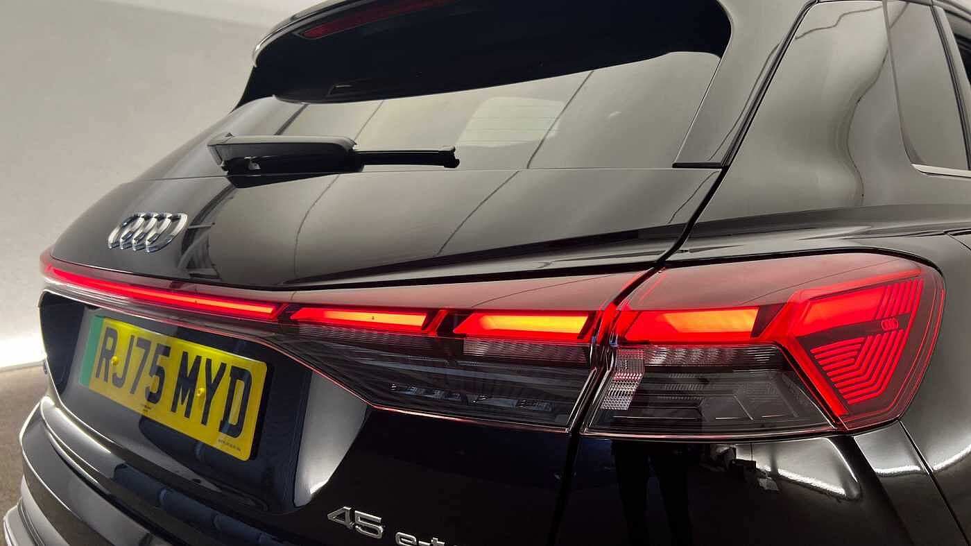 Used Audi Q4 e-tron 2025 for sale - 77032573: Photo 25