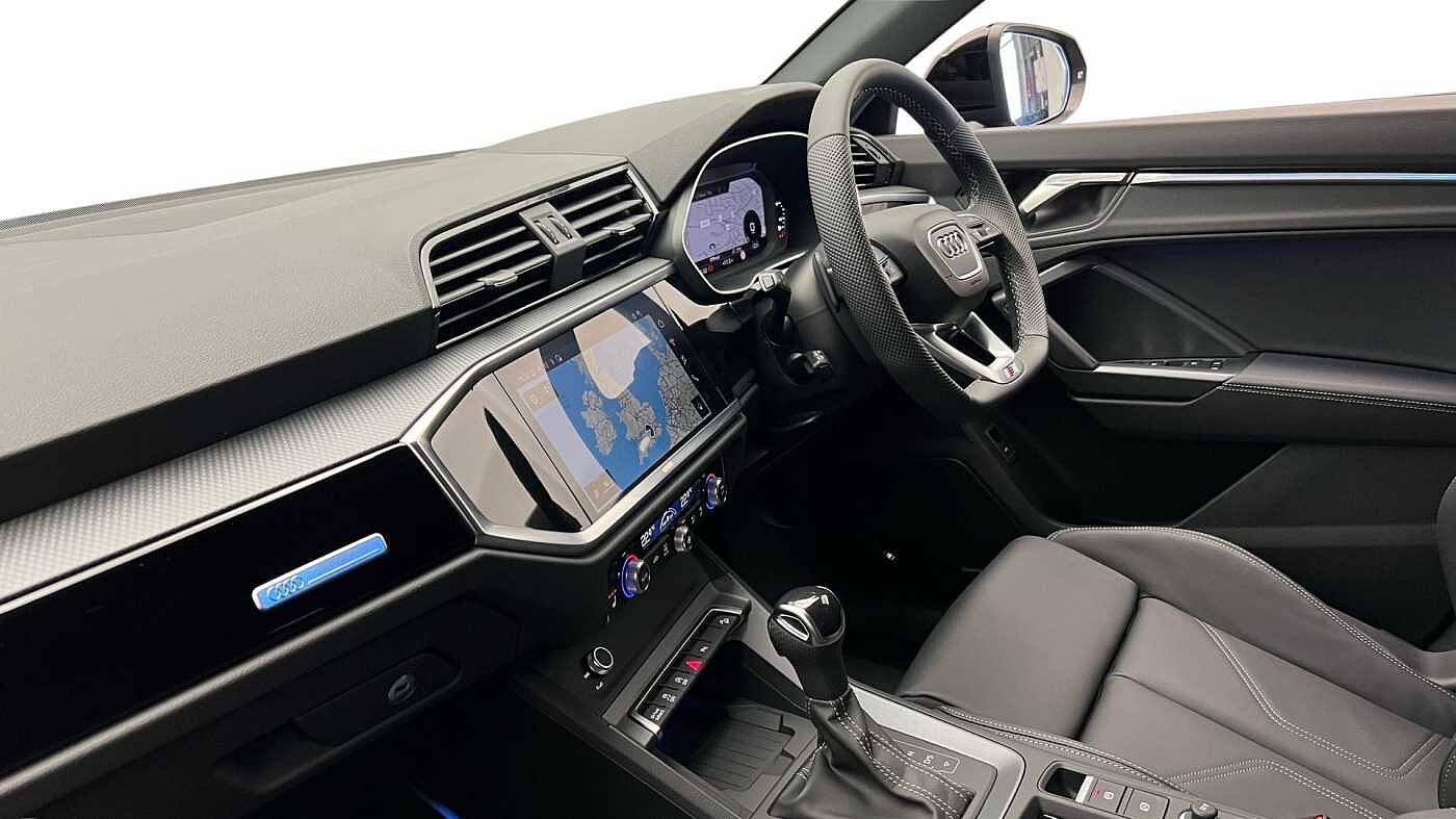 Used Audi Q3 2025 for sale - 76680247: Photo 2