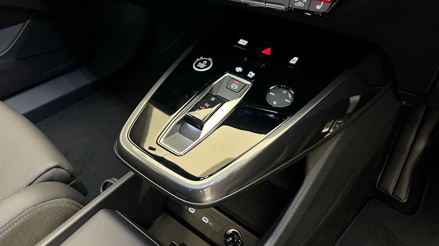 Used Audi Q4 e-tron 2025 for sale - 76678756: Photo 14