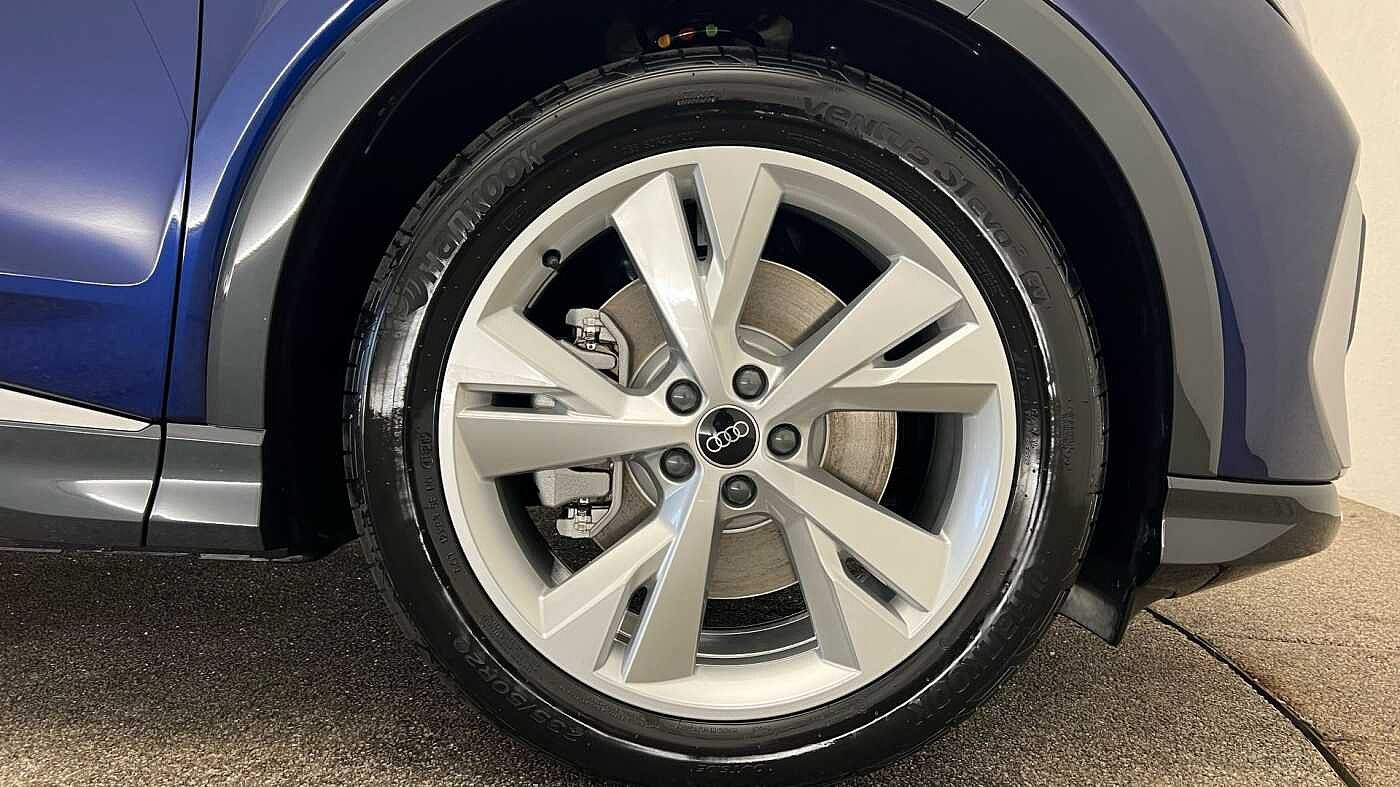 Used Audi Q4 e-tron 2025 for sale - 76678756: Photo 5