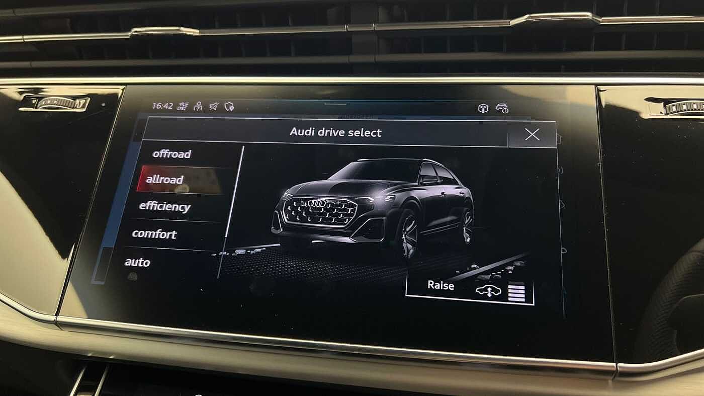 Used Audi Q8 2025 for sale - 76678823: Photo 19
