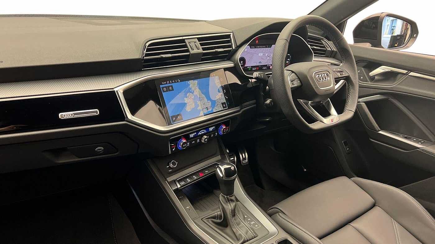 Used Audi Q3 2025 for sale - 76678651: Photo 2