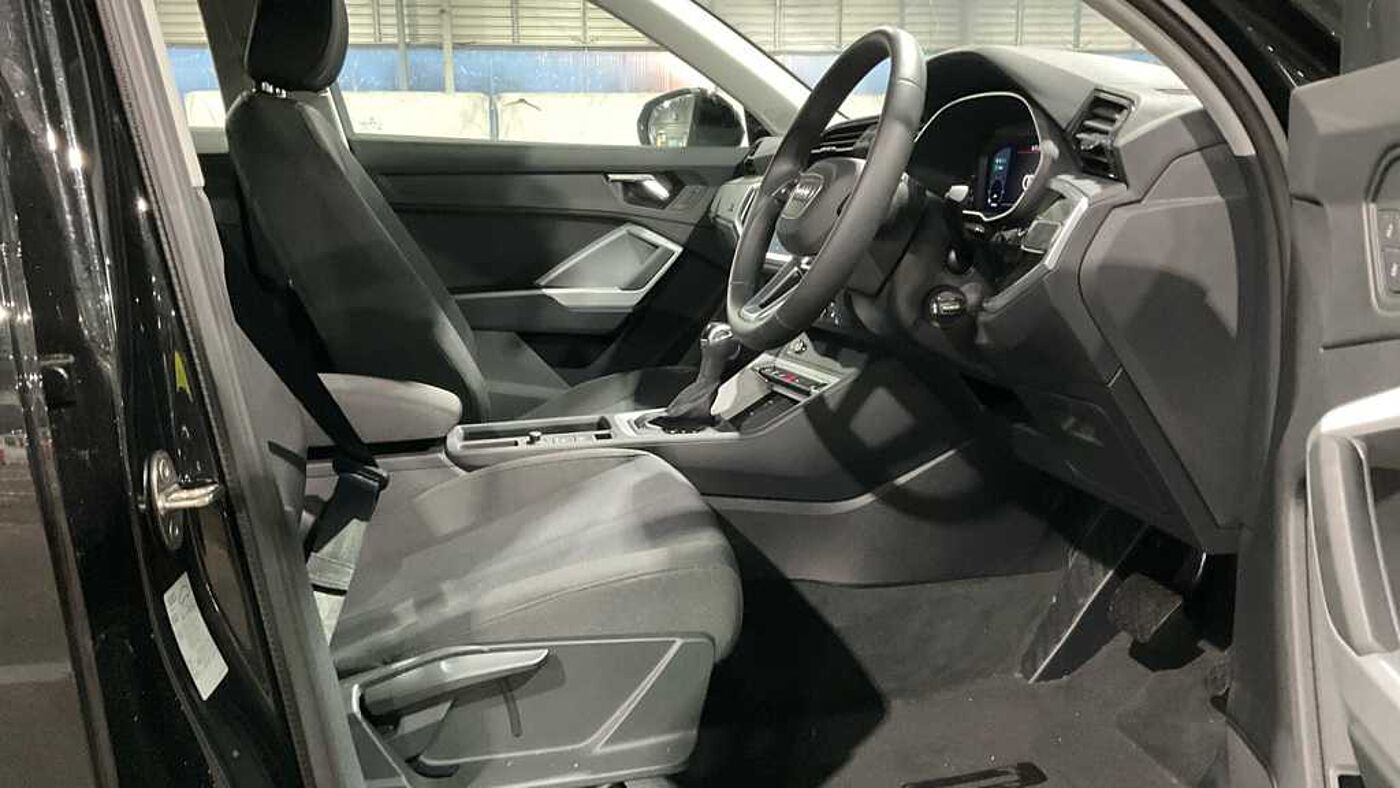 Used Audi Q3 2022 for sale - 77032564: Photo 2