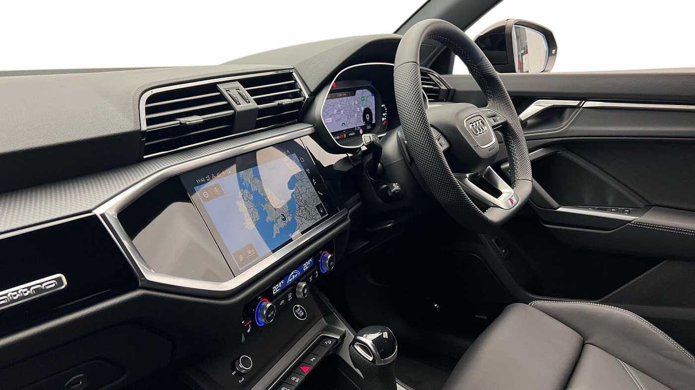 Used Audi Q3 2025 for sale - 76678764: Photo 2