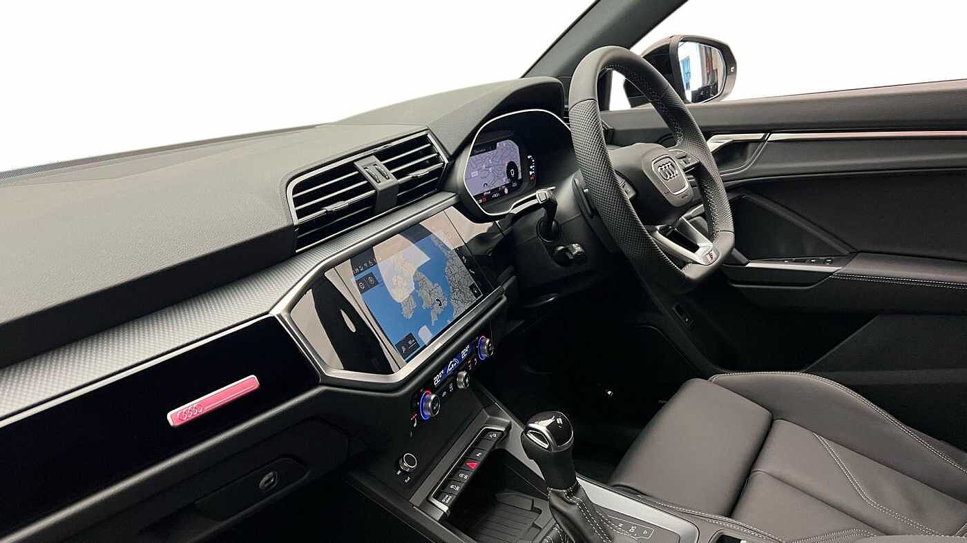Used Audi Q3 2025 for sale - 76679646: Photo 2