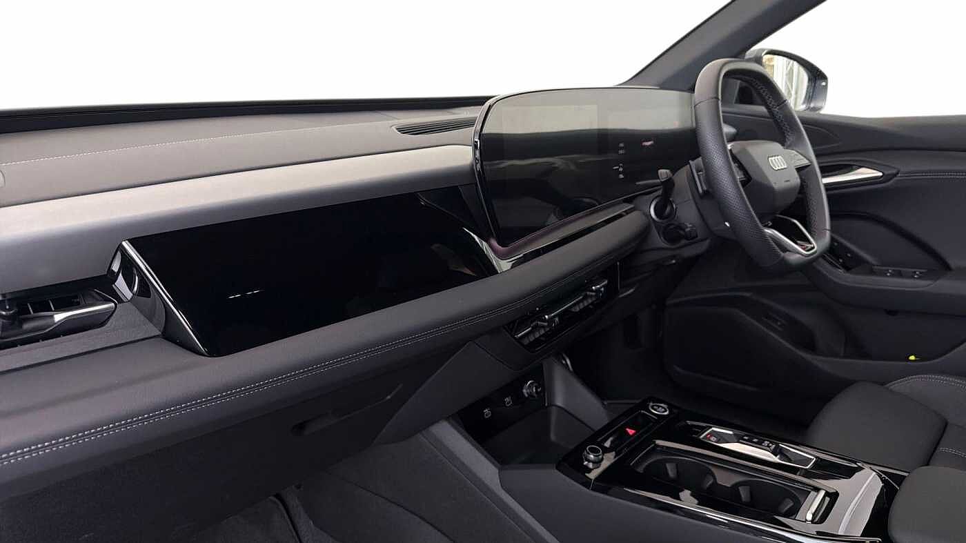 Used Audi Q6 e-tron 2024 for sale - 76877840: Photo 2