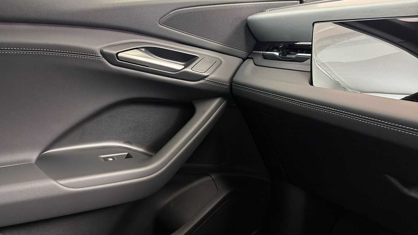 Used Audi Q6 e-tron 2024 for sale - 76877840: Photo 23