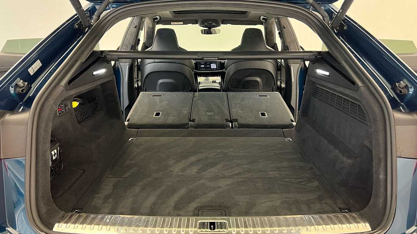 Used Audi Q8 2021 for sale - 76673893: Photo 21