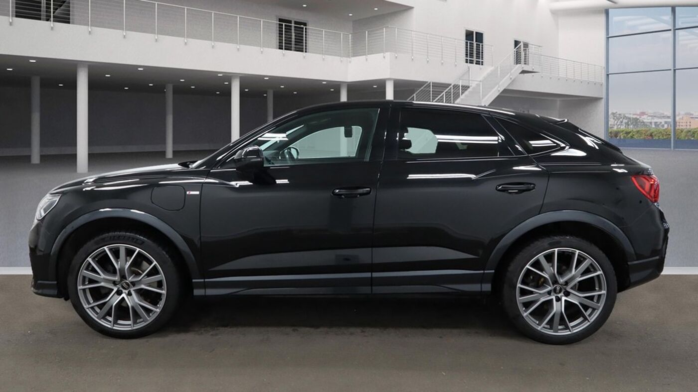 Used Audi Q3 2023 for sale - 77000823: Photo 6