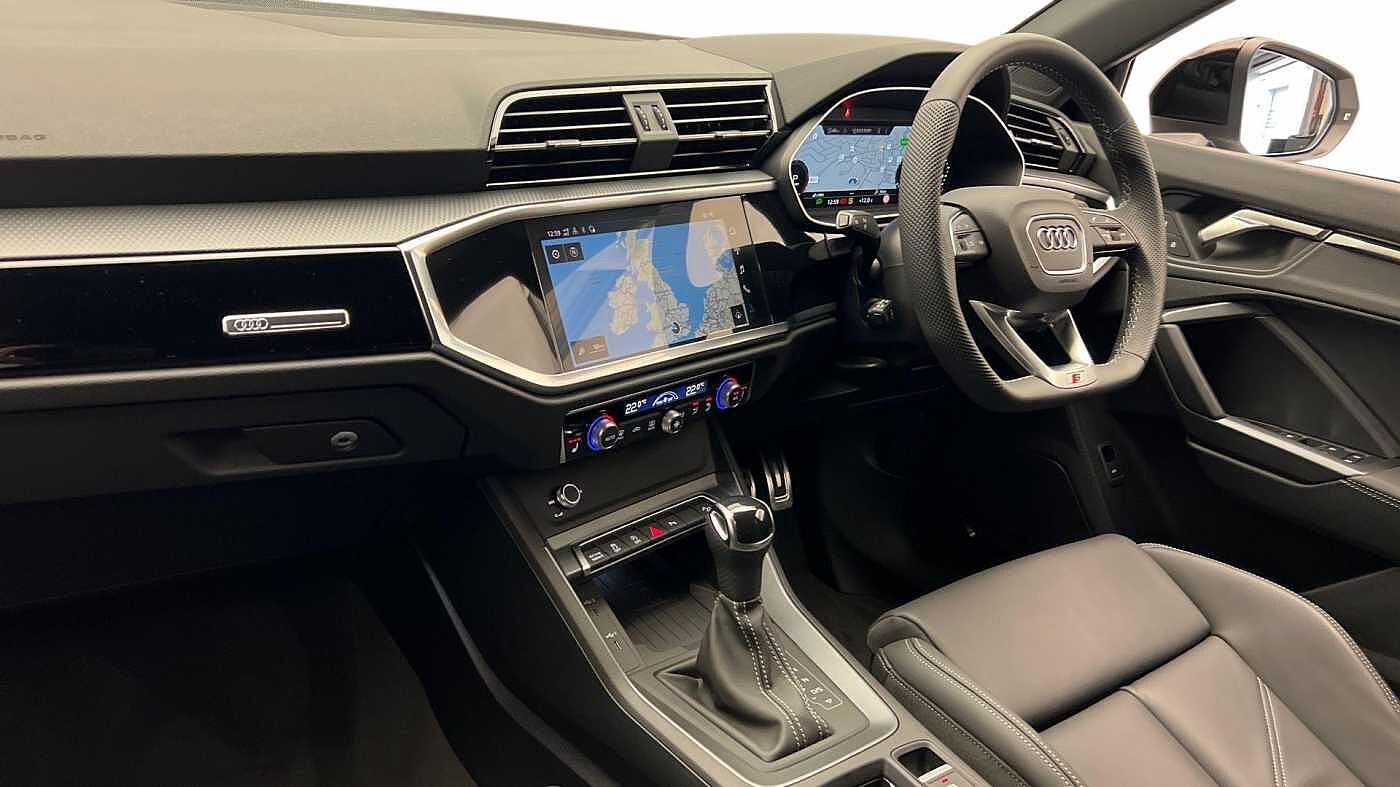 Used Audi Q3 2025 for sale - 76678653: Photo 2