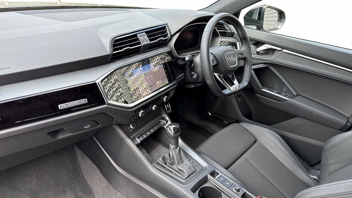 Used Audi Q3 2023 for sale - 76675764: Photo 2