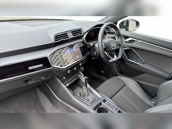 Used Audi Q3 2023 for sale - 76675764: Photo