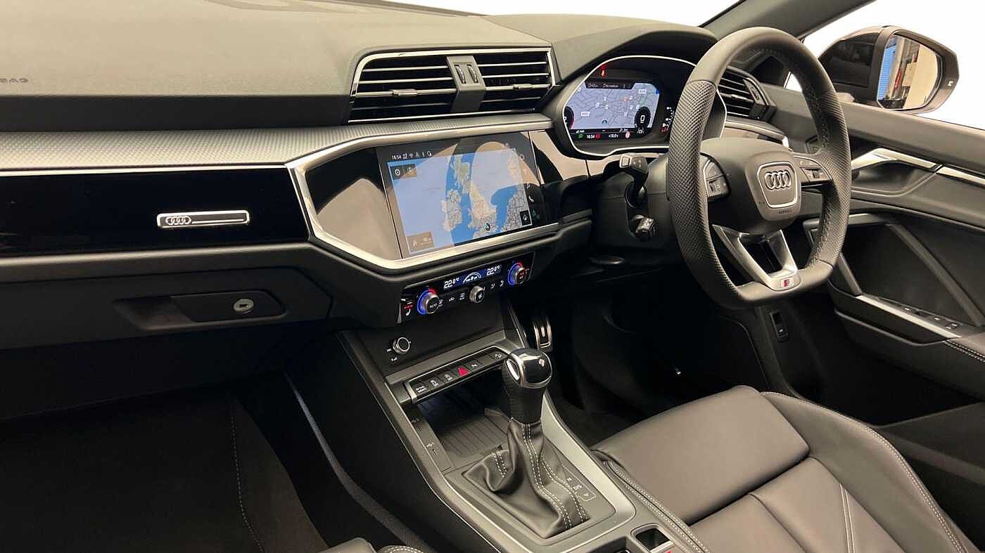 Used Audi Q3 2025 for sale - 76678661: Photo 2