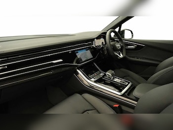 Used Audi Q7 2025 for sale - 76678850: Photo